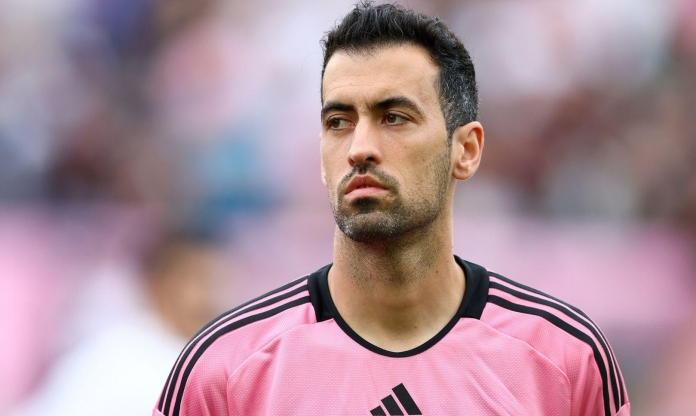 CHÍNH THỨC: Huyền thoại Sergio Busquets giải nghệ