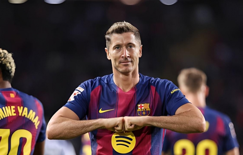 Defeating Sociedad, Barca takes the top spot in La Liga from Real