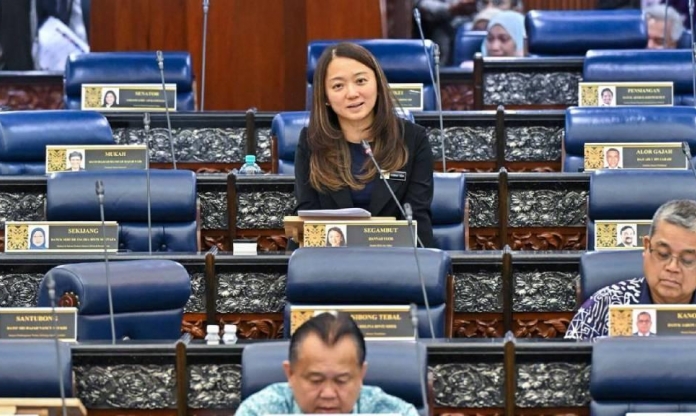 Bộ trưởng Malaysia ngừng chi tiền cho FAM giữa bão gian lận nhập tịch