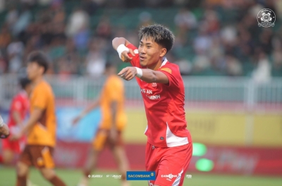 Coach Kim Sang Sik considers calling up a rare Vietnamese-origin midfielder?