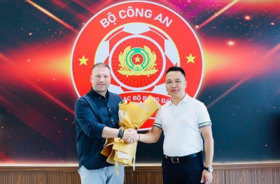 OFFICIAL: Australian coach joins V.League club