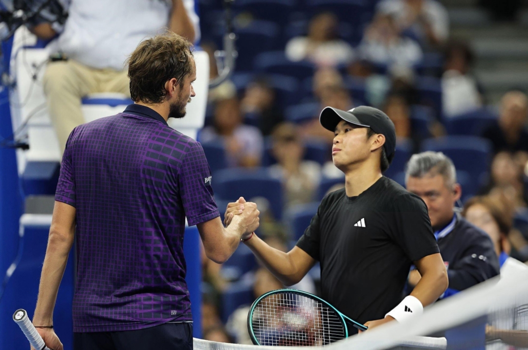 Tennis schedule for October 8: Vietnamese-American player faces Medvedev again