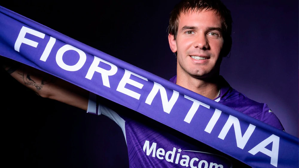 Cuộc cách mạng tím ở Fiorentina - Ảnh 1.