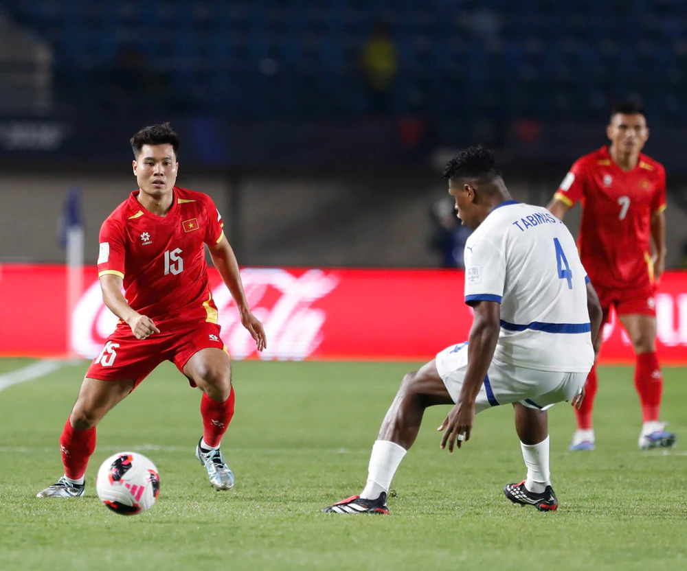 Tin nóng bóng đá Việt hôm nay 14/10: Đội tuyển Việt Nam chuẩn bị cho Asian Cup; HLV Popov tự tin trước cuộc đối đầu Persib Bandung - Ảnh 1.