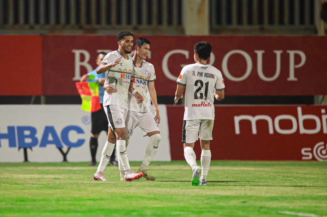 Becamex TP HCM vs Đà Nẵng: Mounting Pressure