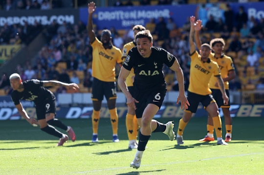 A breathless victory, Tottenham still cannot escape the relegation zone