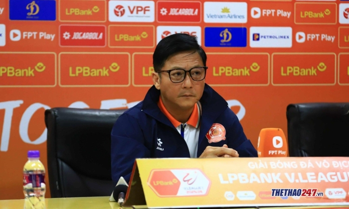 HLV Huỳnh Đức chỉ ra một loạt vấn đề của Công an TPHCM sau trận thua CAHN