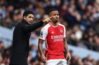 Arsenal counts down to parting ways with the five-time Premier League-winning striker