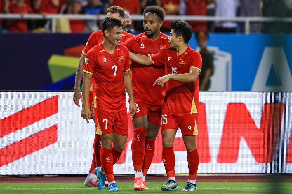 Lượt về bán kết ASEAN Cup 2026: Việt Nam 2-0 Malaysia (tổng tỷ số 4-0): Thẳng tiến vào chung kết - Ảnh 1. Lượt về bán kết ASEAN Cup 2026: Việt Nam 2-0 Malaysia (tổng tỷ số 4-0): Thẳng tiến vào chung kết - Ảnh 1.