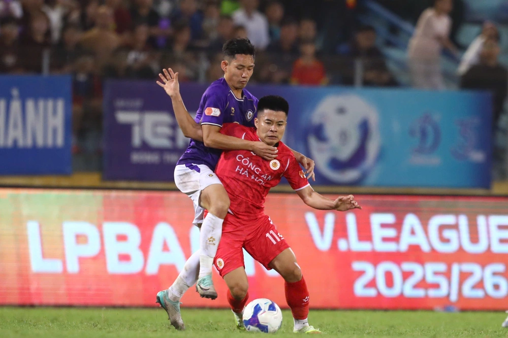 Bóng lăn trong tuần: Huyền thoại các trận derby - Ảnh 1.