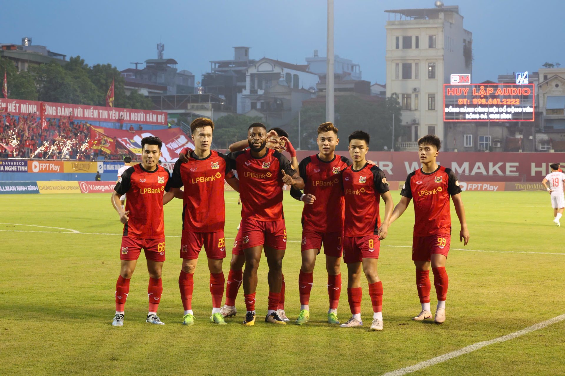 Vòng 24 LPBank V-League 2025/26: 'Đại chiến' tốp 3 - Ảnh 2.