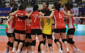 What is happening with the most successful women's volleyball team in Vietnam?