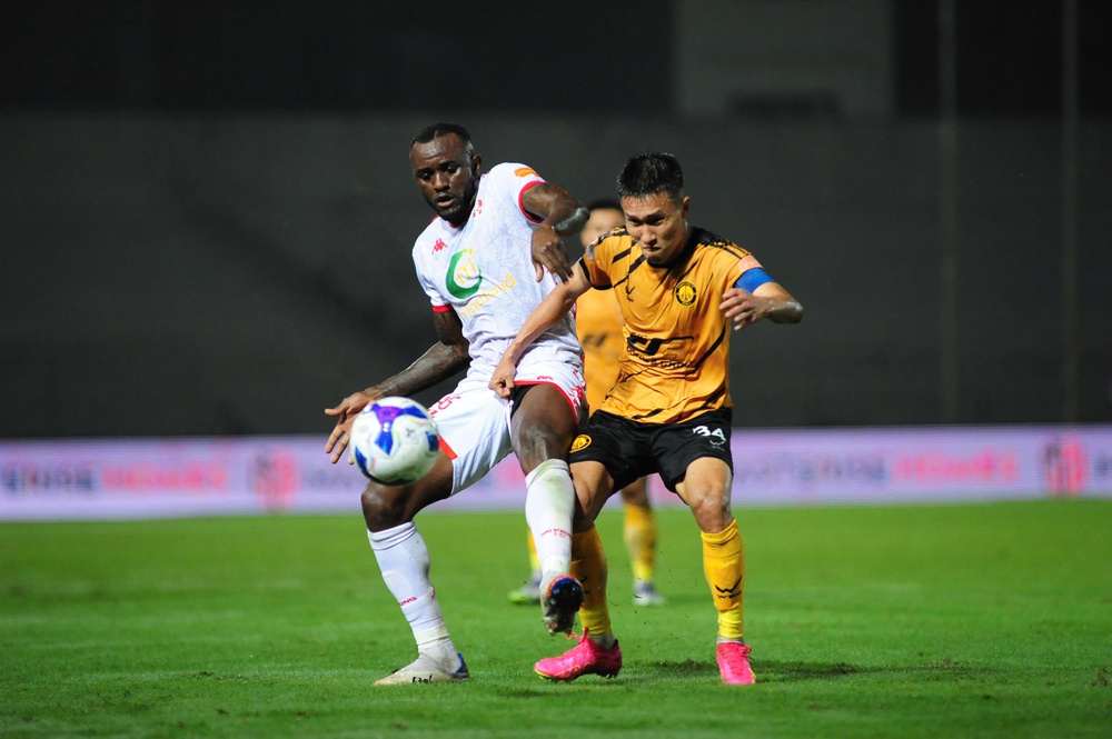 Tin nóng bóng đá Việt hôm nay 2/3: Kỷ lục châu Á của đội tuyển nữ Việt Nam bị phá; FIFA chưa gỡ án cấm chuyển nhượng cho CLB Thanh Hóa - Ảnh 1.