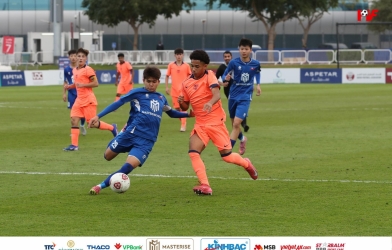 Close-up of the Vietnamese youth team's performance against Barcelona