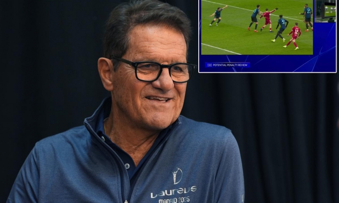 Quả penalty của Liverpool bị tố là bê bối