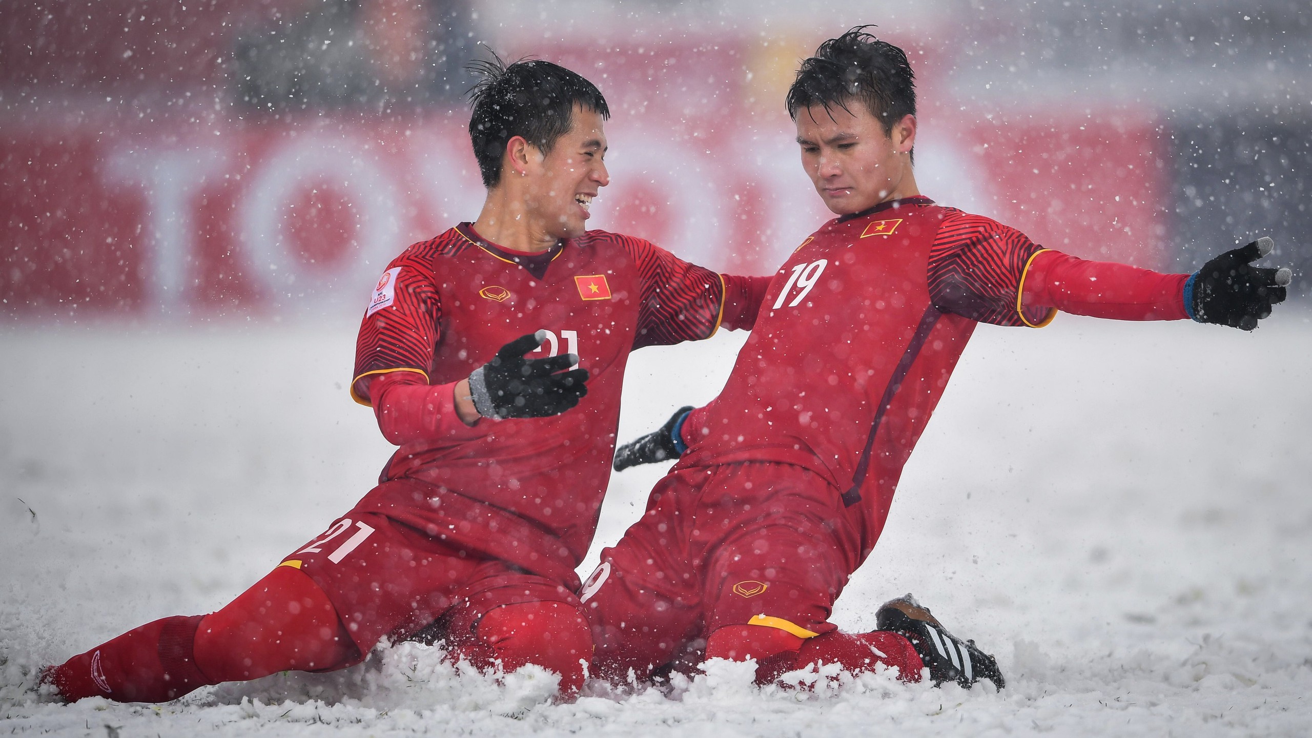 AFC nhắc lại siêu phẩm tuyết trắng, kỳ vọng Quang Hải bùng nổ tại Asian Cup 2027 - Ảnh 1. AFC nhắc lại siêu phẩm tuyết trắng, kỳ vọng Quang Hải bùng nổ tại Asian Cup 2027 - Ảnh 1.
