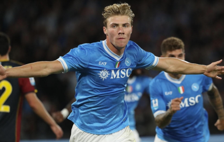 Hojlund shines brightly to help Napoli reclaim the top spot in Serie A