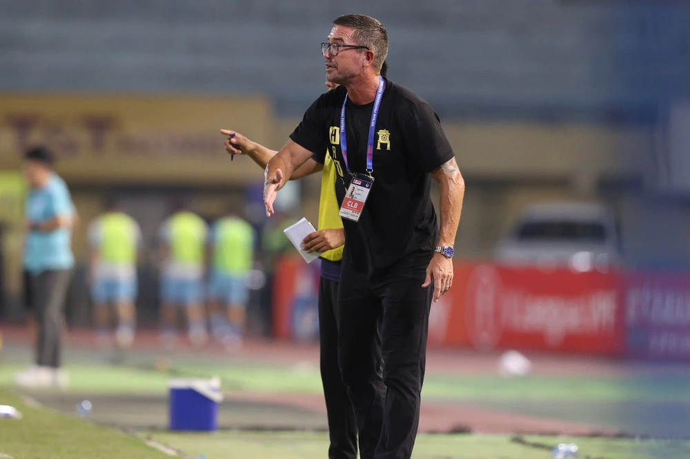 HAGL mong ông Vũ Tiến Thành "phá dớp" trước huyền thoại Harry Kewell - Ảnh 3. HAGL mong ông Vũ Tiến Thành "phá dớp" trước huyền thoại Harry Kewell - Ảnh 3.