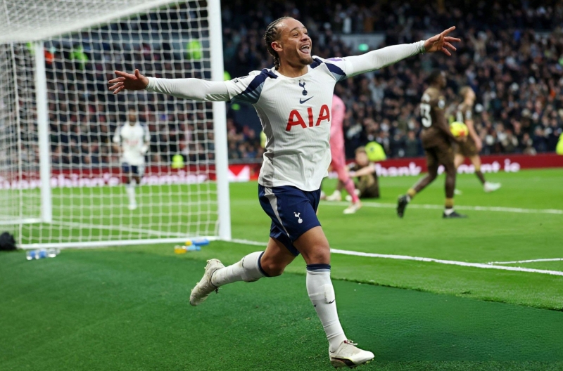 Tottenham easily defeated Brentford, with Xavi Simons shining by scoring twice