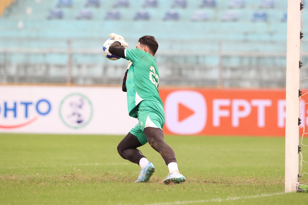 Tin nóng bóng đá Việt hôm nay 26/3: Đội tuyển Việt Nam có đội hình mạnh đấu Bangladesh; HLV Đinh Hồng Vinh khen U23 Việt Nam - Ảnh 1.