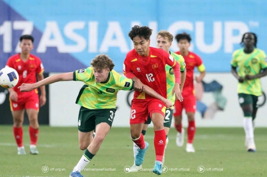 Vietnam's U17 team opens the door to a fourth championship, shaking Southeast Asia.