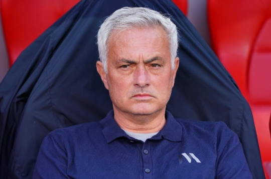 Real Madrid win big, Mourinho's perfect return