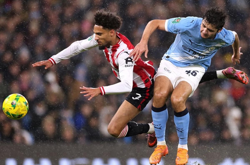 Man City should have been sent off in the 2025/26 Carabao Cup