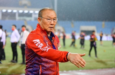 After bidding farewell to the World Cup, Coach Park Hang-seo officially arrives in Thailand.