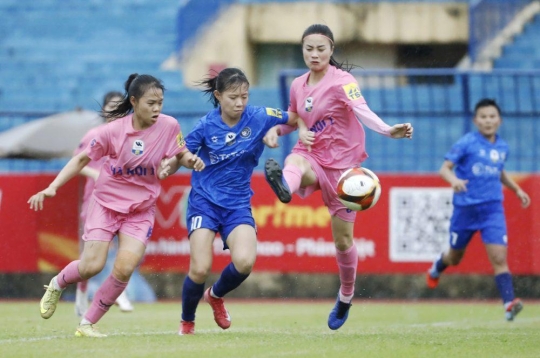 Unique in the Women's National Championship: The '12th player' appears to help Hanoi I score