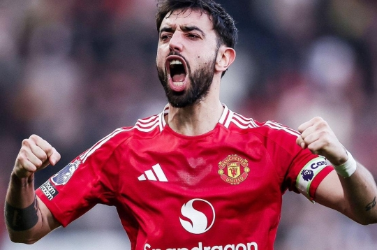 Bruno Fernandes unexpectedly ranks among the top three best midfielders in the world.