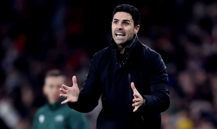 Vừa thắng Leeds, Arsenal nhận ngay cú sốc kép ở Ngoại hạng Anh