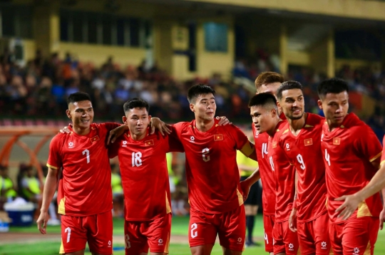 Southeast Asian fans collectively voiced their opinions when Vietnam topped the FIFA rankings.