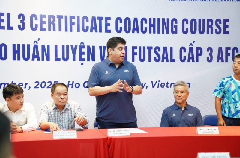 一批來自AFC的官員抵達越南工作