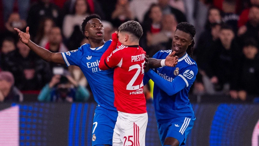 Jose Mourinho bất ngờ "quay xe", khẳng định sẽ cấm học trò thi đấu nếu có hành vi phân biệt chủng tộc - Ảnh 2.