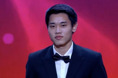 Đình Bắc receives a great honor, revealing a memorable moment with Coach Kim Sang-sik