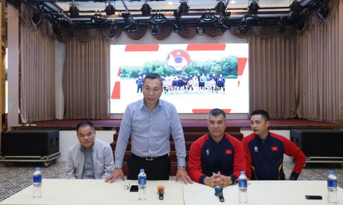 HLV Brazil và tuyển Việt Nam được động viên trước giải châu Á