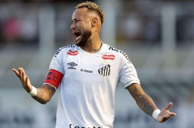 Neymar's heartbreaking action when mocked by Santos fans themselves