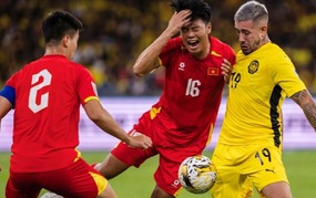 Vietnam's national team surges strongly in the latest FIFA rankings, Malaysia plunges uncontrollably
