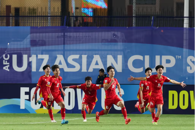HLV Roland: 'U17 Việt Nam học cách tin vào mình' - Ảnh 2. HLV Roland: 'U17 Việt Nam học cách tin vào mình' - Ảnh 2.