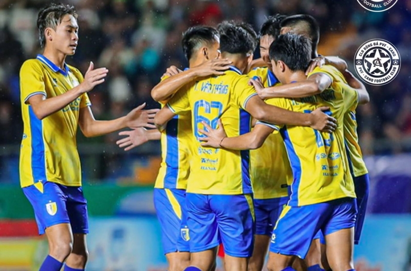 Hùng Dũng scored an unbelievable masterpiece, Hanoi FC staged a dramatic comeback against PVF-CAND in the tournament