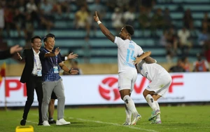 Does HLV Vũ Hồng Việt help Xuân Son 'revive'?