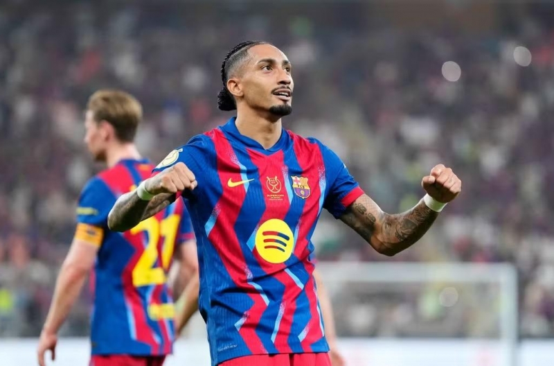 Raphinha explodes as Barcelona demolishes Athletic Bilbao