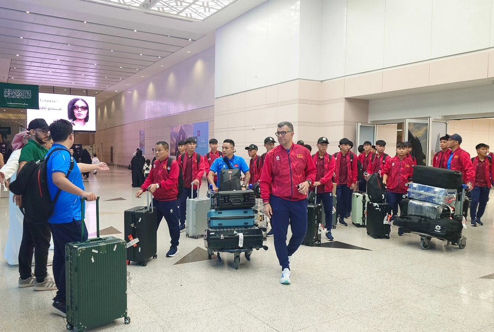 U17 Việt Nam tới Ả rập Xê Út, bắt nhịp nhanh với VCK U17 châu Á - Ảnh 1.