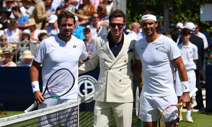 Ngược dòng hạ tay vợt số 1 Pháp, Wawrinka quân bình thành tích của Nadal