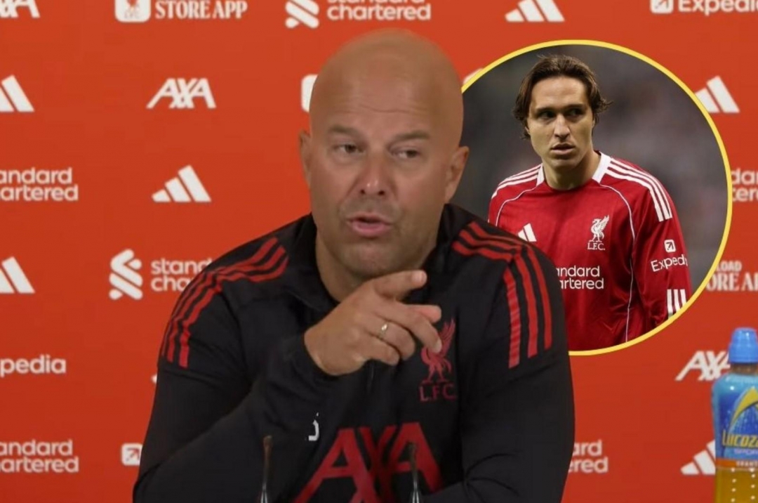 Slot openly states the reason why Chiesa was excluded from the Champions League squad