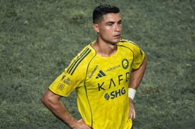 Sao Barcelona cân bằng thành tích của Cristiano Ronaldo