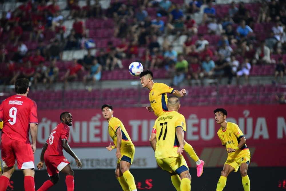 Đình Bắc cùng đồng đội hưởng lợi khi V-League trở lại - Ảnh 3.