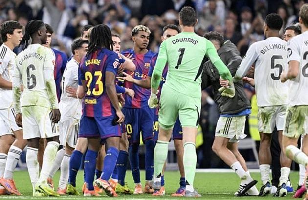 Không thi đấu, sao Barca vẫn bảo vệ Yamal giữa cuộc hỗn chiến 729347