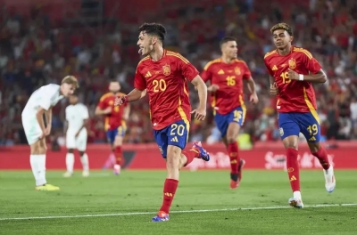Spanish midfielder wants to commit his career to Barcelona