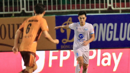 The V-League is extremely &#34;heated&#34; at both ends of the standings.